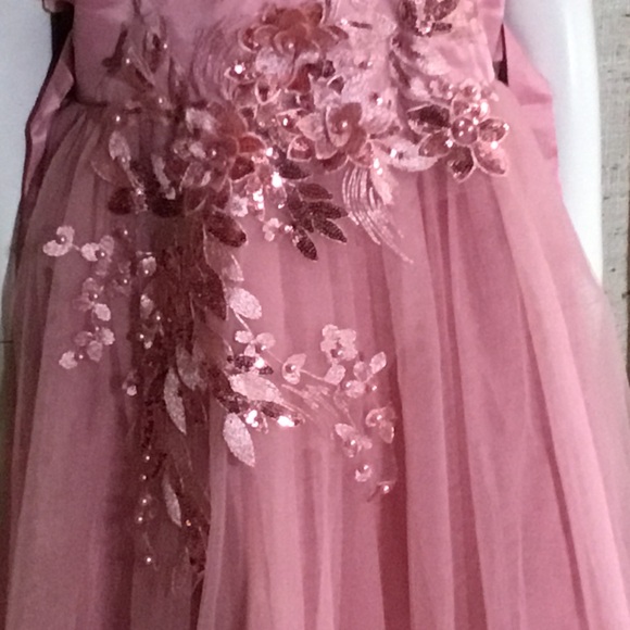 Elegant Pink Kids Dress - Picture 4 of 15